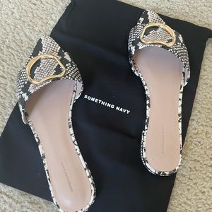 Something Navy Cassie Black/white snake